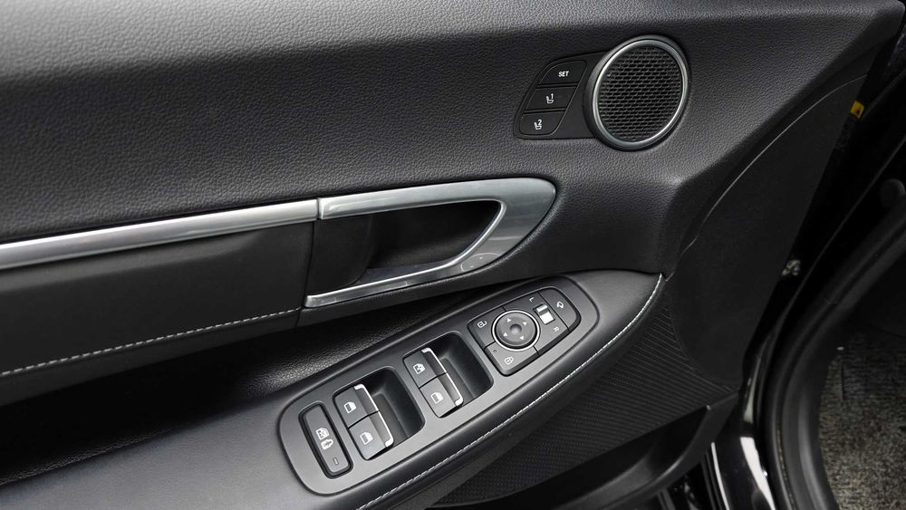 Hyundai Sonata 2.0LPG Premium autogeorge.com