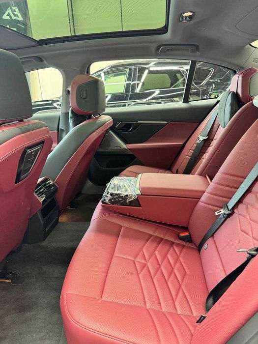 BMW i5 50L M sport sotuvga tayyor srochna