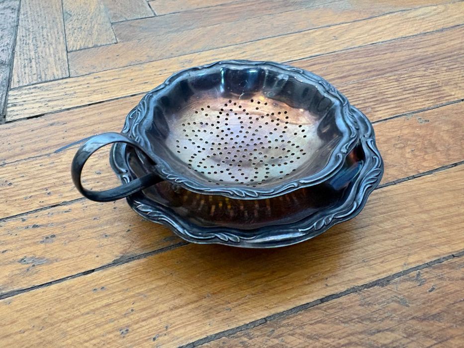 Set Rar WMF (1850-1890) - Infuzor de Ceai, Tavita și Sită Argintată