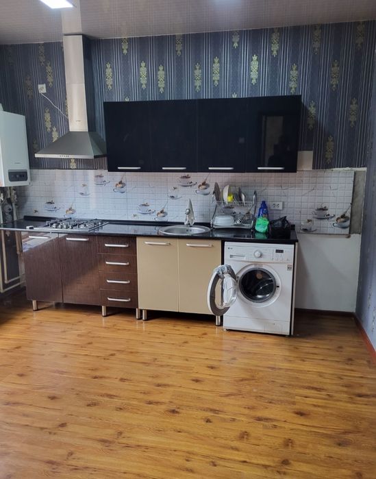 Ижарага ховли 3.хонали оилага берилади расмдаги уй хамма шароити бор