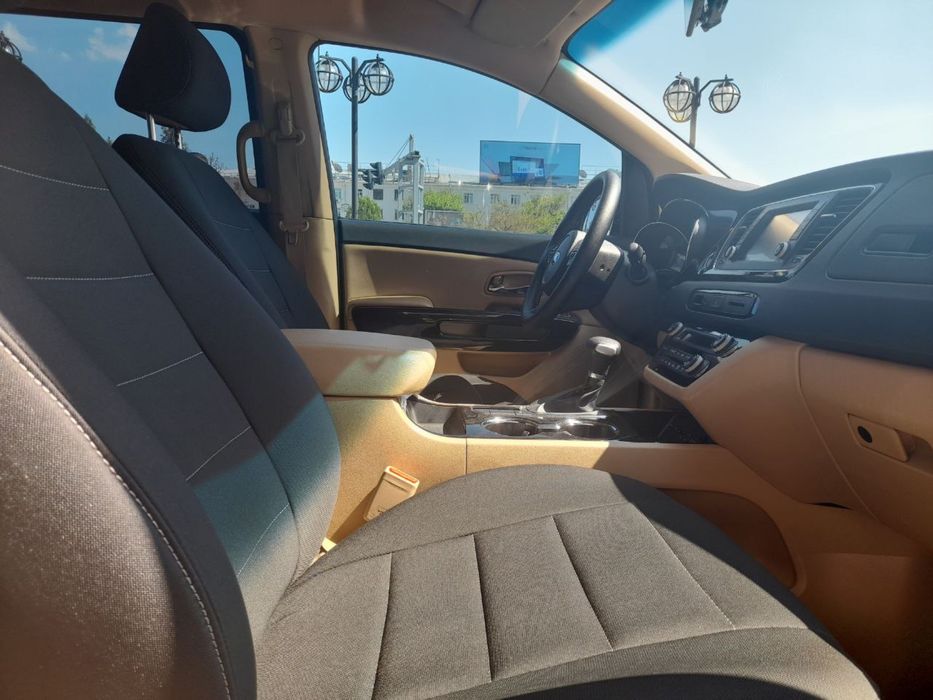 Авто с водителем Kia carnival с знанием русс/греческий