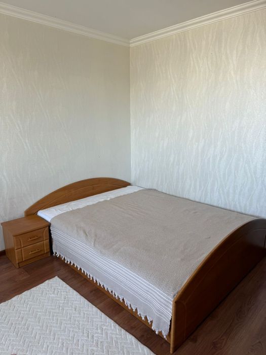 Продам спальный гарнитур