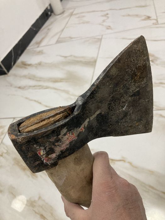 Продам топор Россия