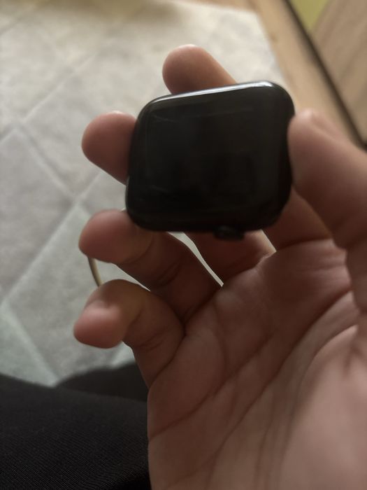 Apple Watch SE (2nd Generation) 44m Midnight Aluminum Case.