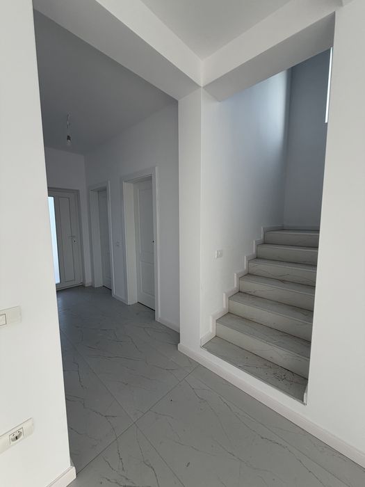 Casa tip duplex la cheie 120utili,5camere,2bai,asfalt+toate utilitatil