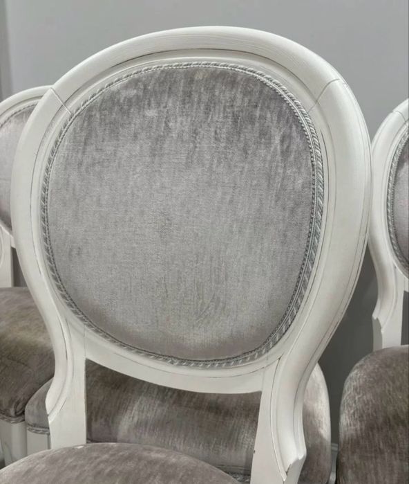 Стол и 6 стульев