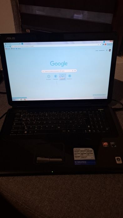 Лаптоп  ASUS  голям