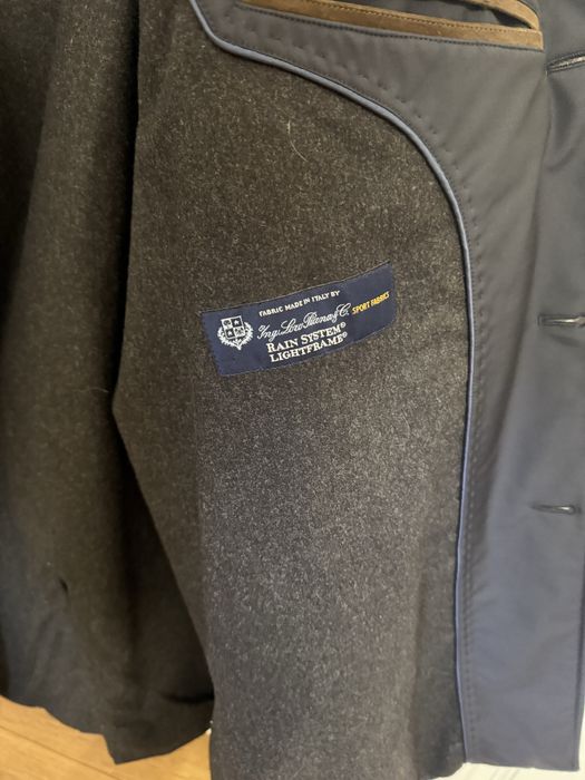 Плащ от Corneliani (ткань Loro Piana Rain System Lightframe)
