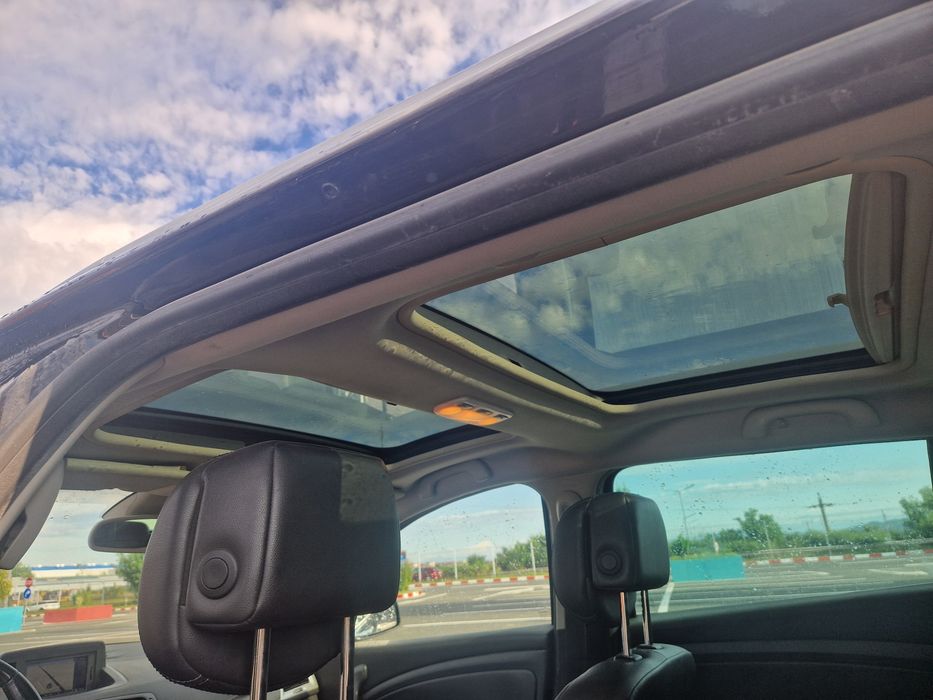 RENAULT Megane 2010 — imagine 3