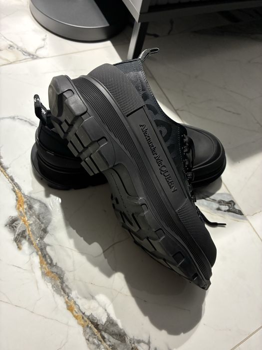 Alexander MqQueen Trainers