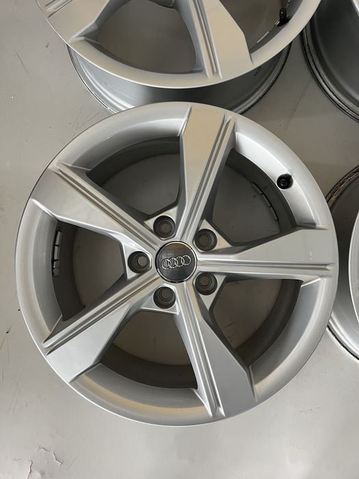Оригинални джанти 17 цола 5х112 за Ауди А4 Б9/Audi A4 B9