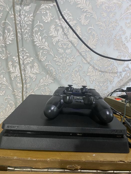 Play Station4 slim 1 tb