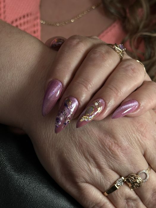 Мастер маникюра с Астаны