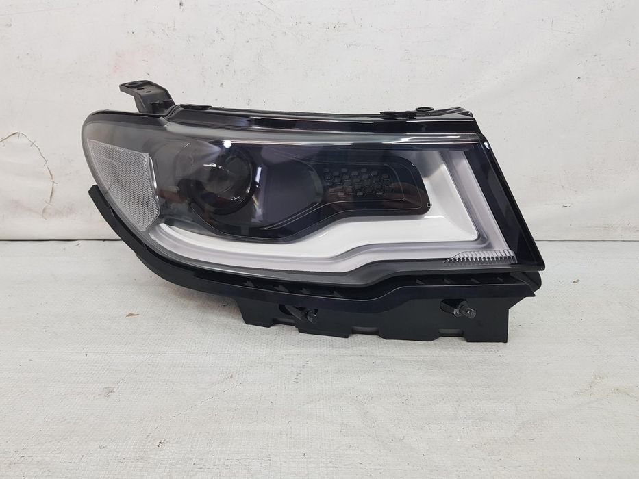Far dreapta Xenon Led Jeep Compass dupa 2016