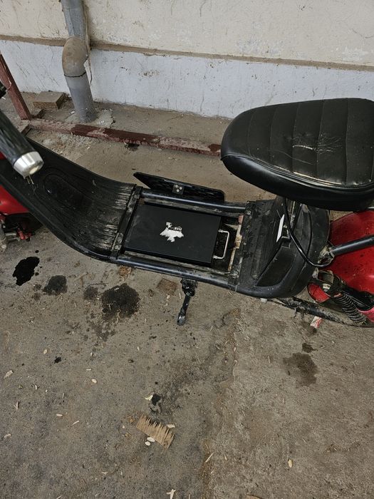 Vând scuter electric