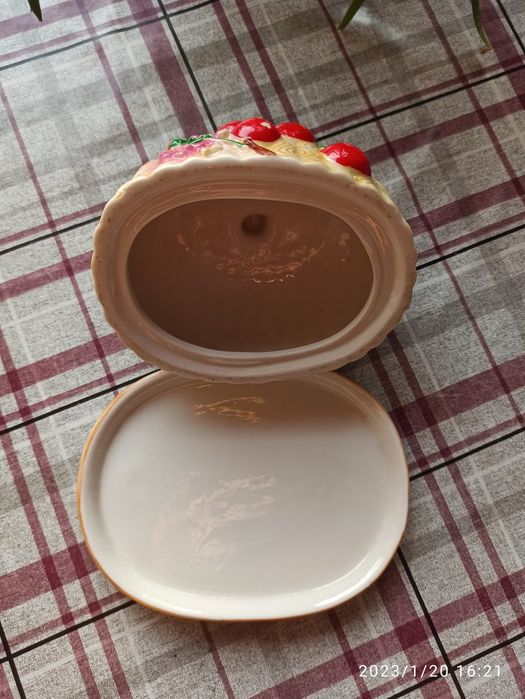 Продам маслёнку. Состояние хорошее.