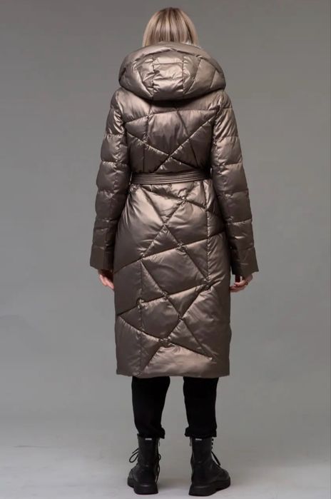 Дамско яке с пух и яка от лисица