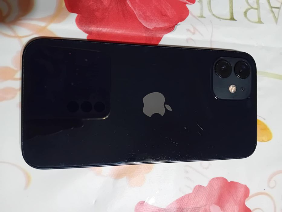 Айфон 12 в добро съснояние