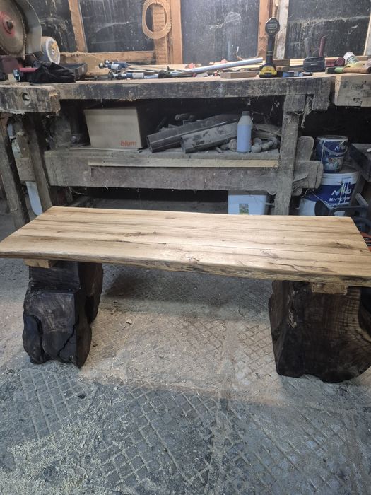 Малка пейка от масив орех и дъб здрава и тежка д. 100 см ш.35см.в.40см