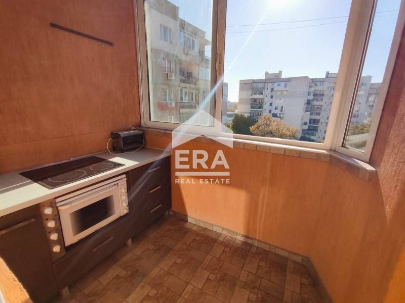 Продава се Двустаен апартамент в Варна, Цветен квартал - 85 кв.м за 2106 €/кв.м - Снимка #4