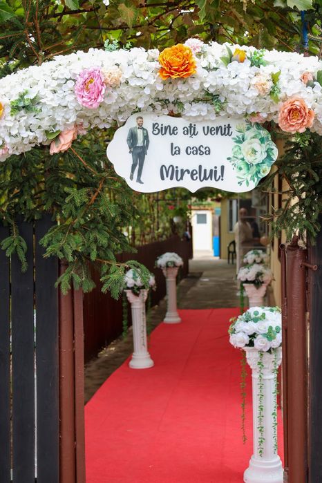 Închiriez corturi de evenimente