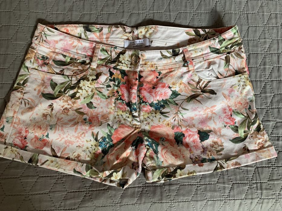 Фирмени къси панталони