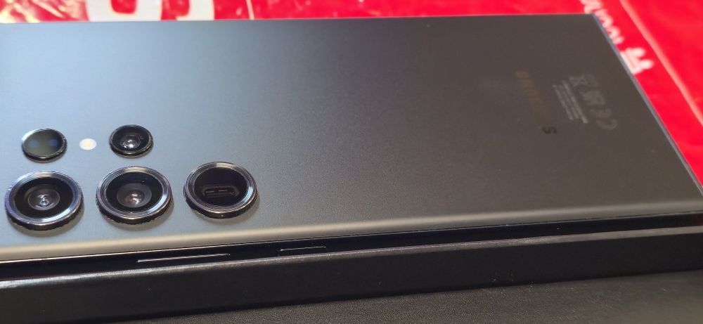 Samsung galaxybs23 ultra 12/512 гаранционен