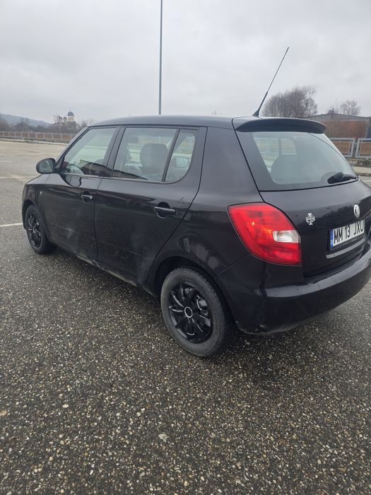 Vând skoda fabia 1.2 benzina