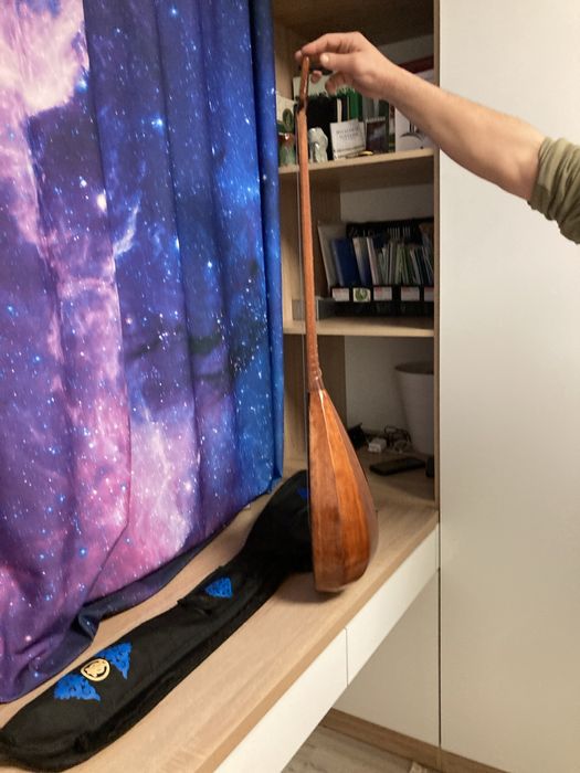 Продам домбру из красной берёзы