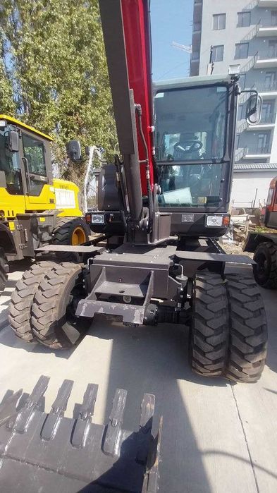 Экскаватор VIAMAR XN60L - 2 (8 балон)