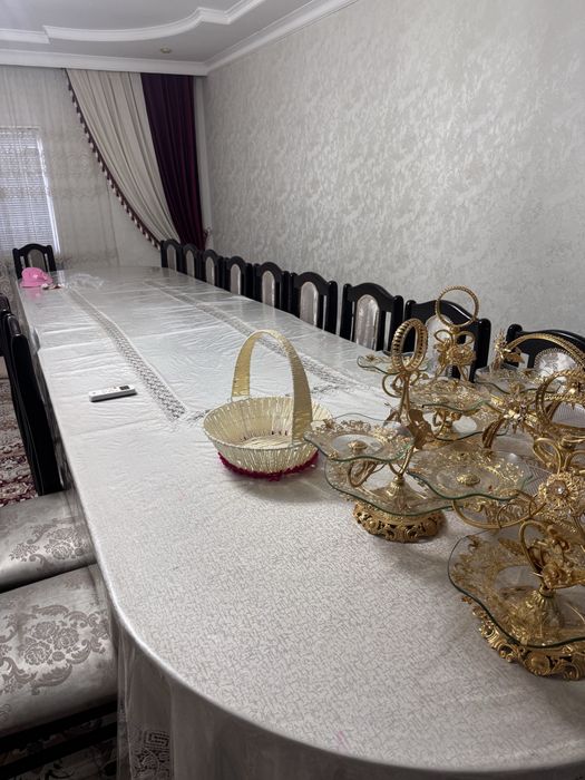 Гостиный стол скатерть в подарок