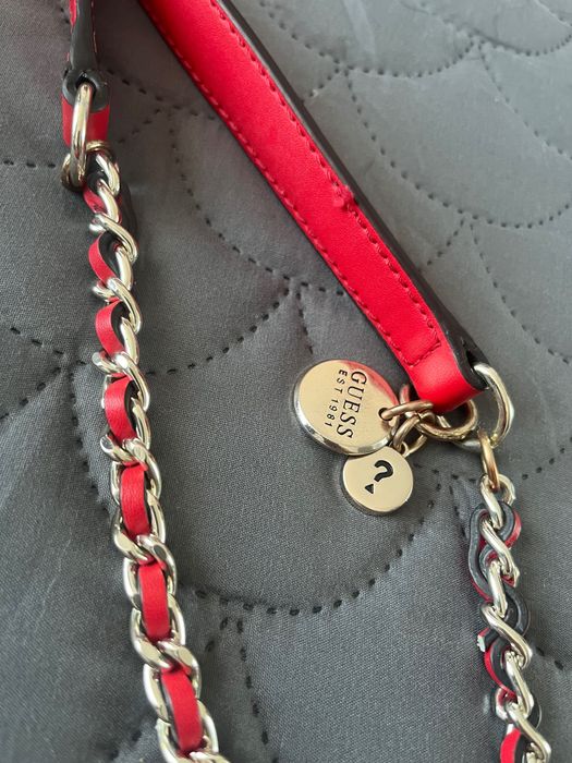 Дамска чанта Guess