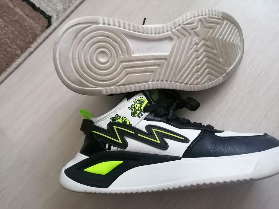 Adidași  gheata unisex