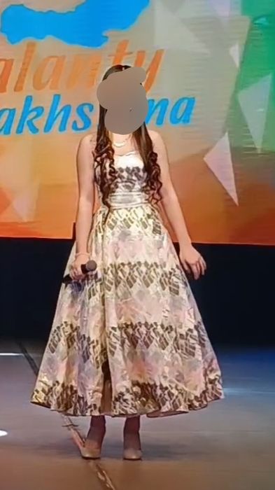 срочно дизайнерское платье