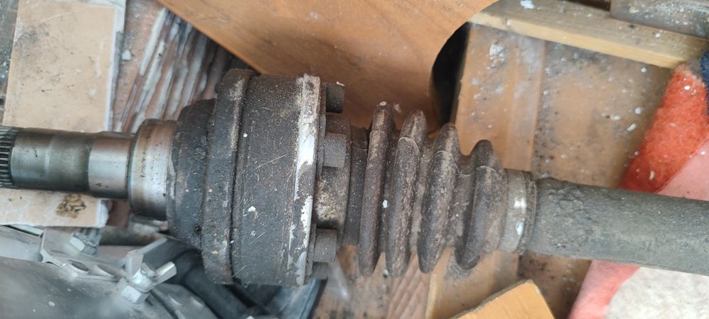 Продам привод от Ауди 80 б 3