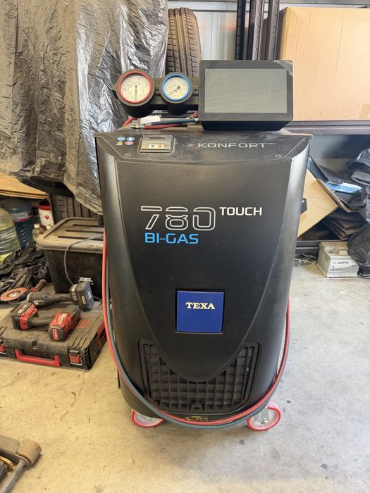 Продавам машина за зареждане на автоклиматици - TEXA KONFORT 780 TOUCH BI-GAS Z16510
