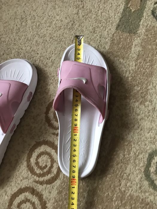 Сланцы Nike