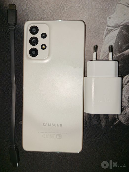 Вьетнам.Samsung A73-5G 6/128.
