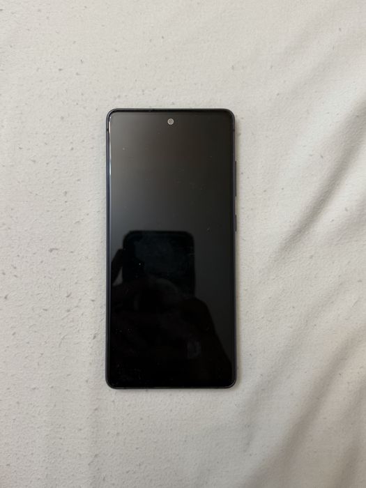 Смартфон "Samsung S20FE"