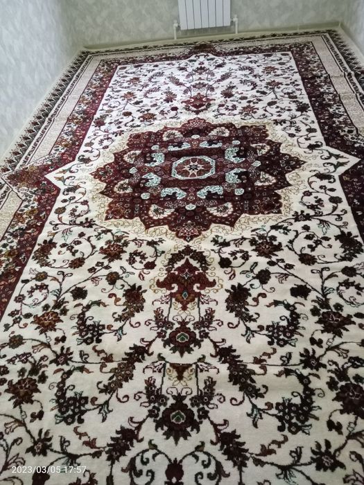 Янги Гилам сотилади.