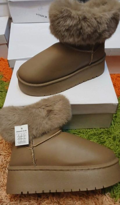 Ugg uri superbe 36-40.
