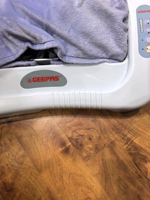 Масажор за крака