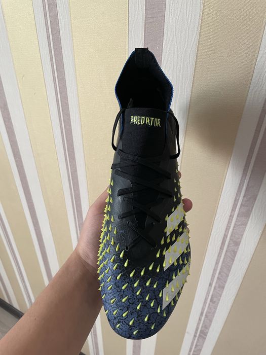 Футбольные бутсы Predator demonskip