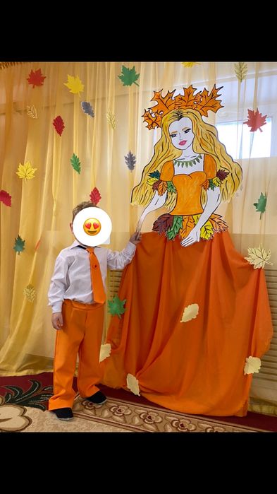 Продам костюм на осенний бал