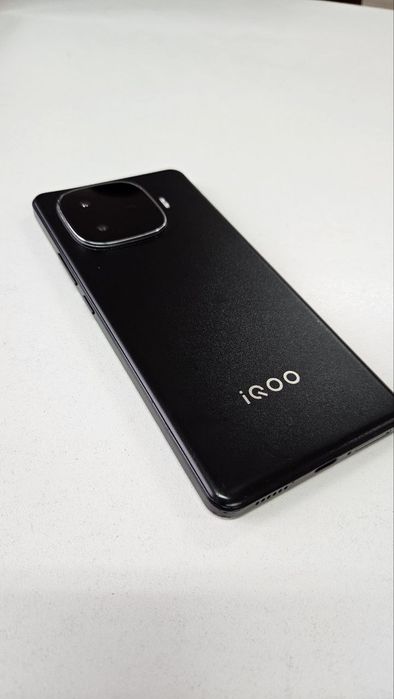 Iqoo z9 turbo  обмен или продажа