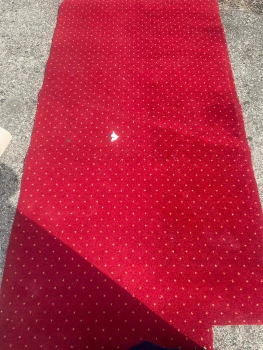 Mochetă diverse dimensiuni 10 lei metru