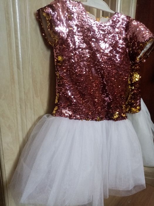 Платье на девочку 5-7 лет