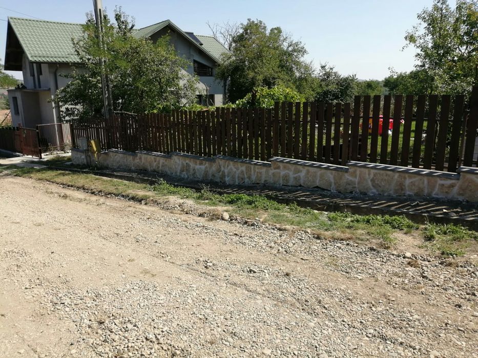 Împrejmuiri , garduri