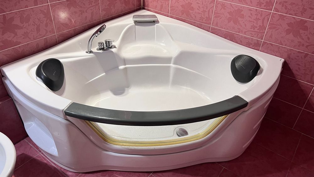 Ванна в хорошем состоянии