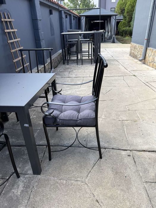 Маси и столове за лятна градина